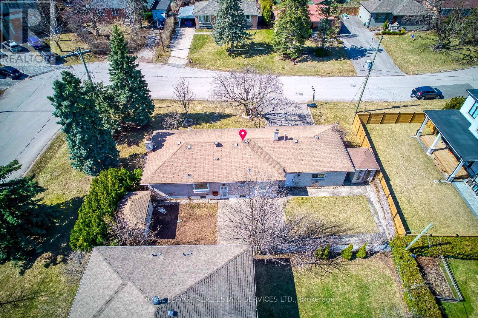 577 Trudale Court, Oakville, Ontario  L6L 4H2 - Photo 3 - W12632562