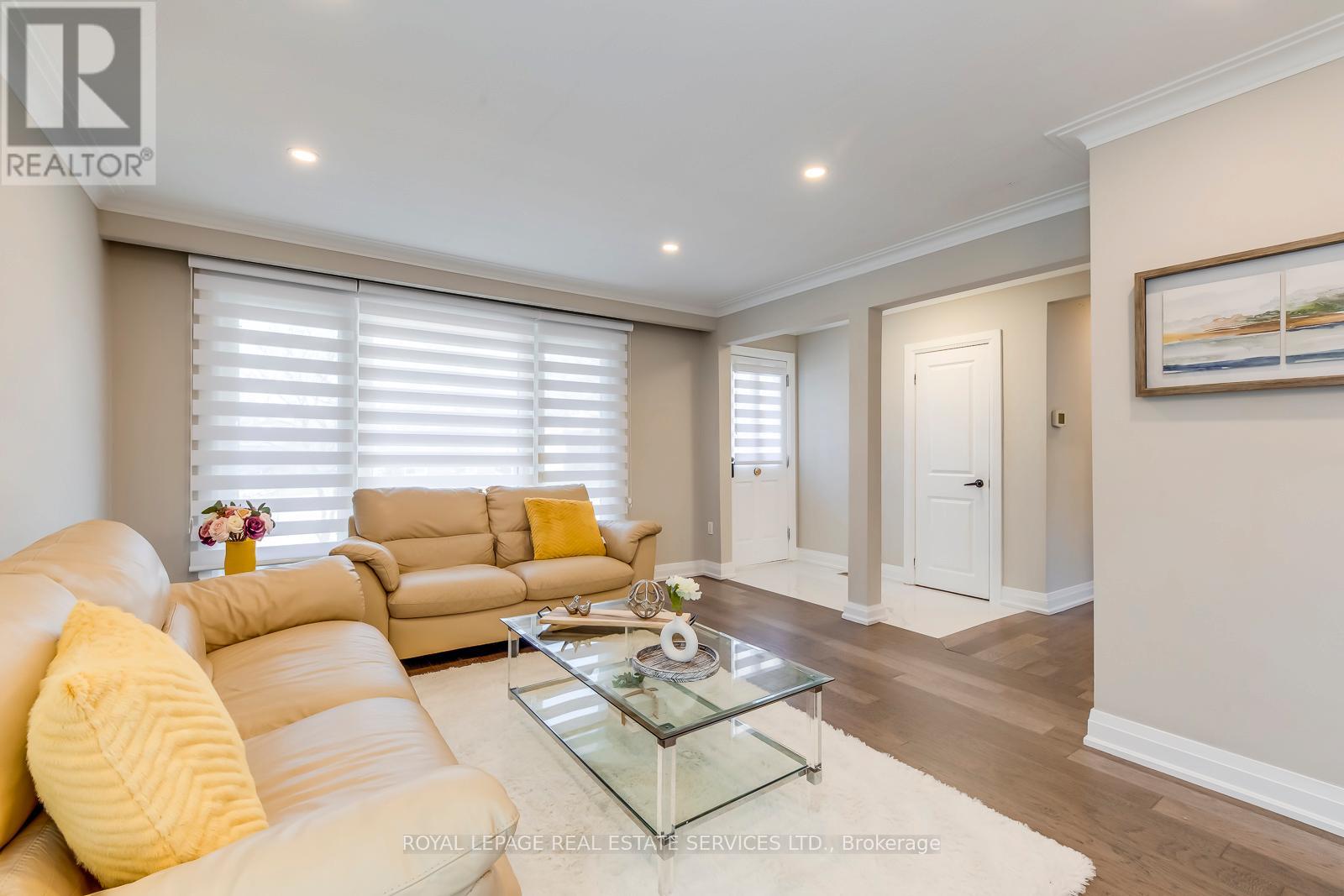 577 Trudale Court, Oakville, Ontario  L6L 4H2 - Photo 7 - W12632562