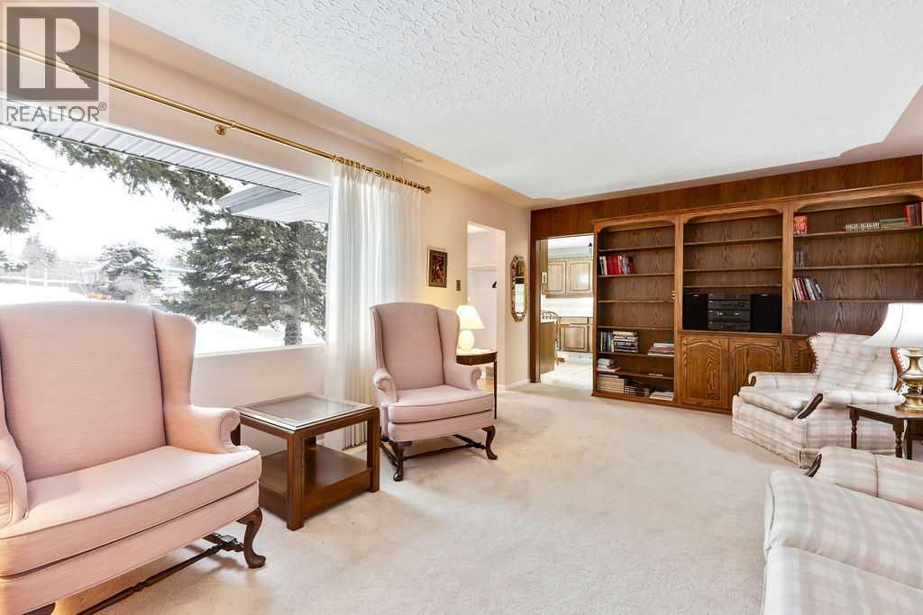 79 Chancellor Way Nw, Calgary, Alberta  T2K 1Y3 - Photo 3 - A2274614