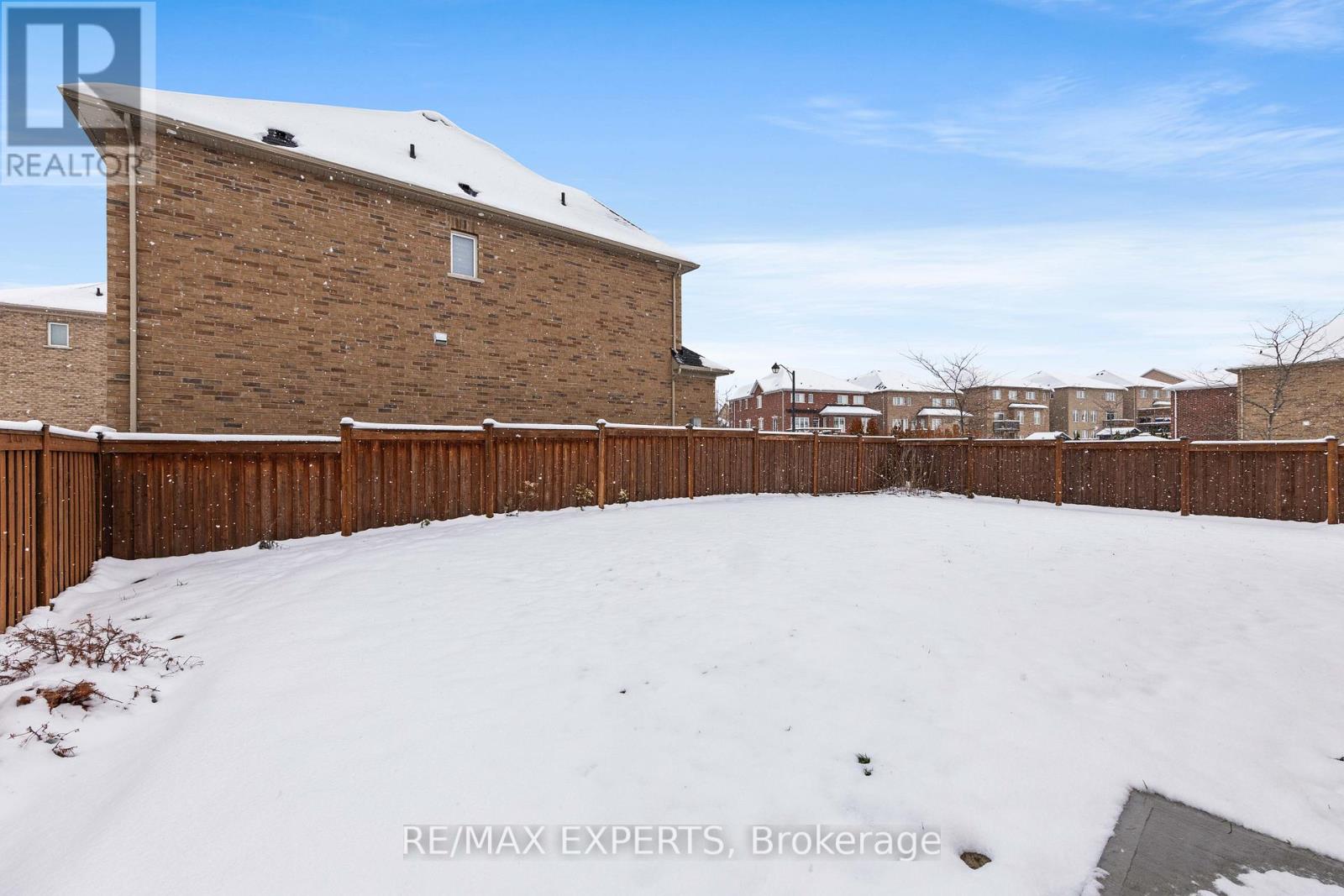 16 Vivian Creek Road, East Gwillimbury, Ontario  L0G 1M0 - Photo 39 - N12542938