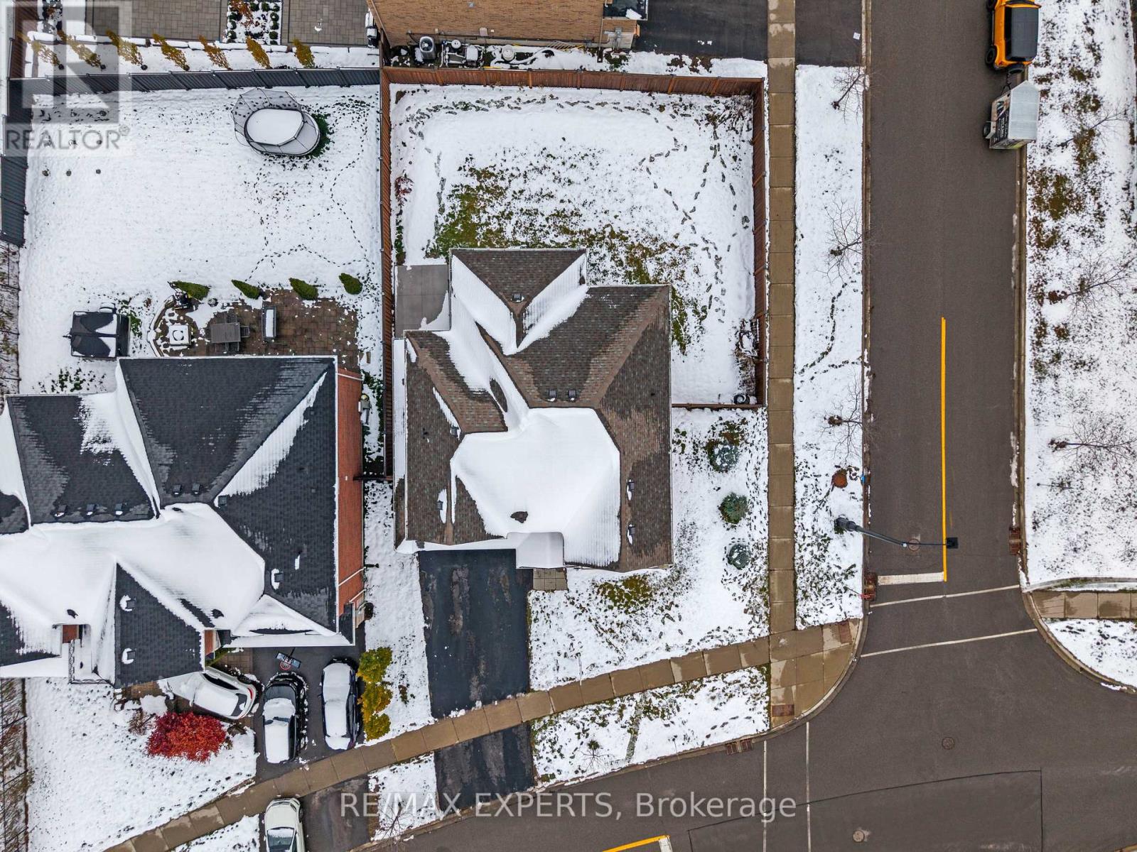 16 Vivian Creek Road, East Gwillimbury, Ontario  L0G 1M0 - Photo 43 - N12542938