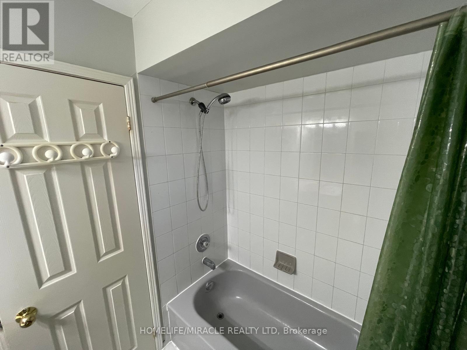 6 Smith Drive, Halton Hills, Ontario  L7G 5K6 - Photo 22 - W12632316