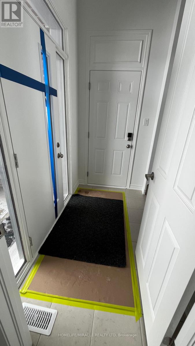 17 Canterhome Street, Kitchener, Ontario  N2R 0V2 - Photo 6 - X12630594