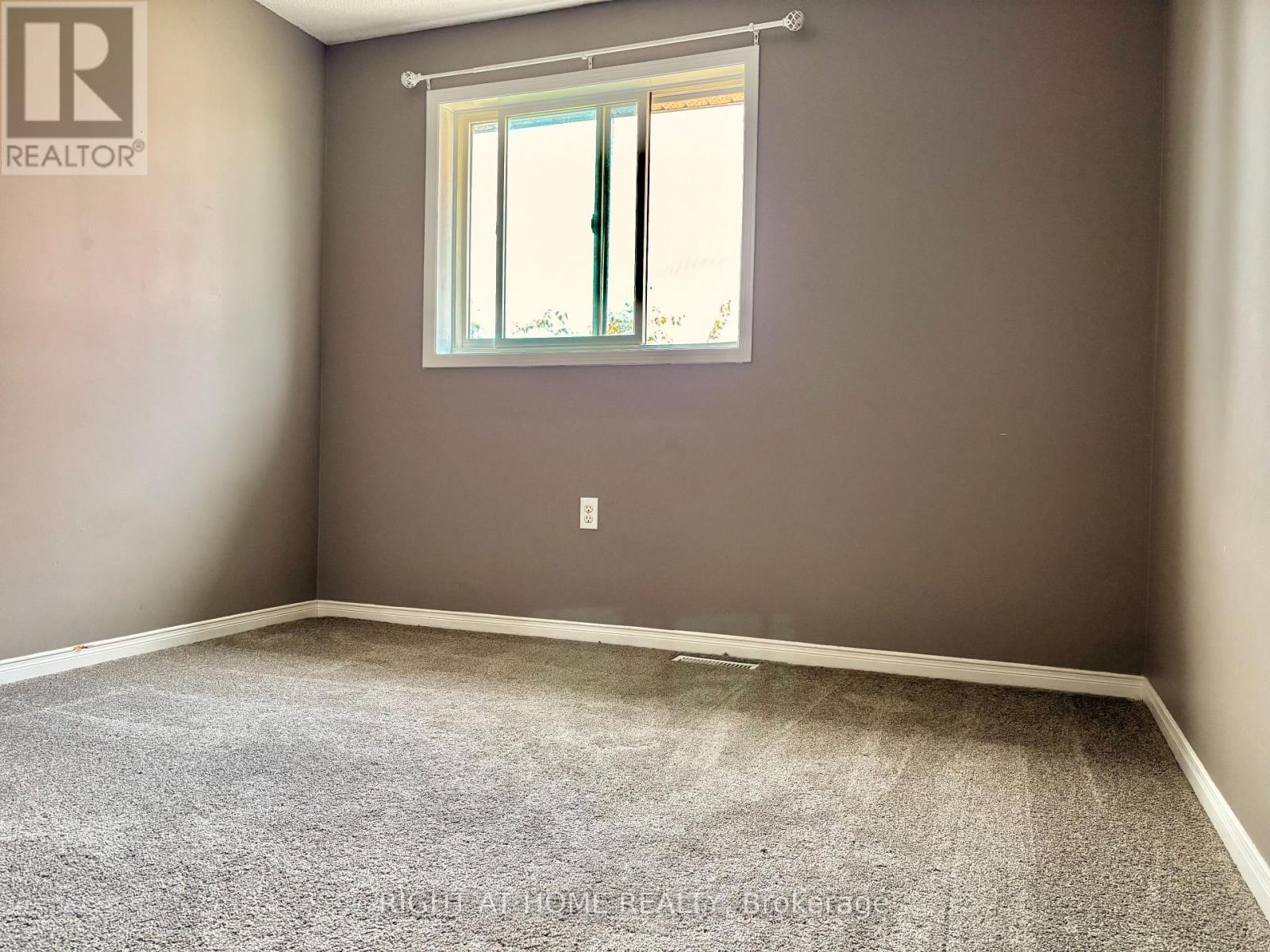 181 Columbia Road, Barrie (Holly), Ontario  L4N 8E2 - Photo 11 - S12632570