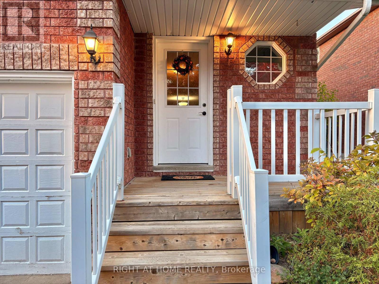 181 Columbia Road, Barrie (Holly), Ontario  L4N 8E2 - Photo 2 - S12632570