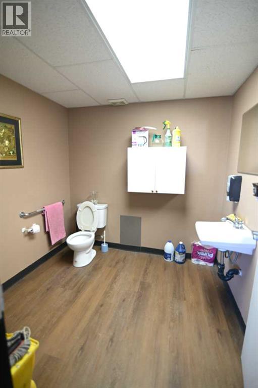 Bays 4-5, 7419 50 Avenue, Red Deer, Alberta T4P 1M5 - Photo 11 - A2191126