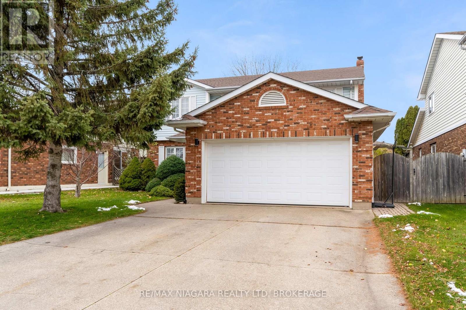 7 Bahama Bay, St. Catharines (Bunting/linwell), Ontario  L2M 7W2 - Photo 1 - X12632590