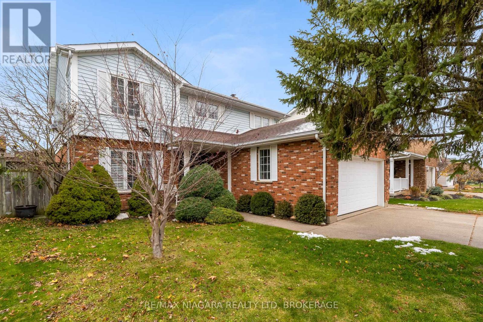 7 Bahama Bay, St. Catharines (Bunting/linwell), Ontario  L2M 7W2 - Photo 2 - X12632590