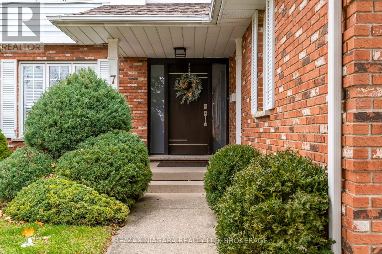 7 Bahama Bay, St. Catharines (Bunting/linwell), Ontario  L2M 7W2 - Photo 4 - X12632590