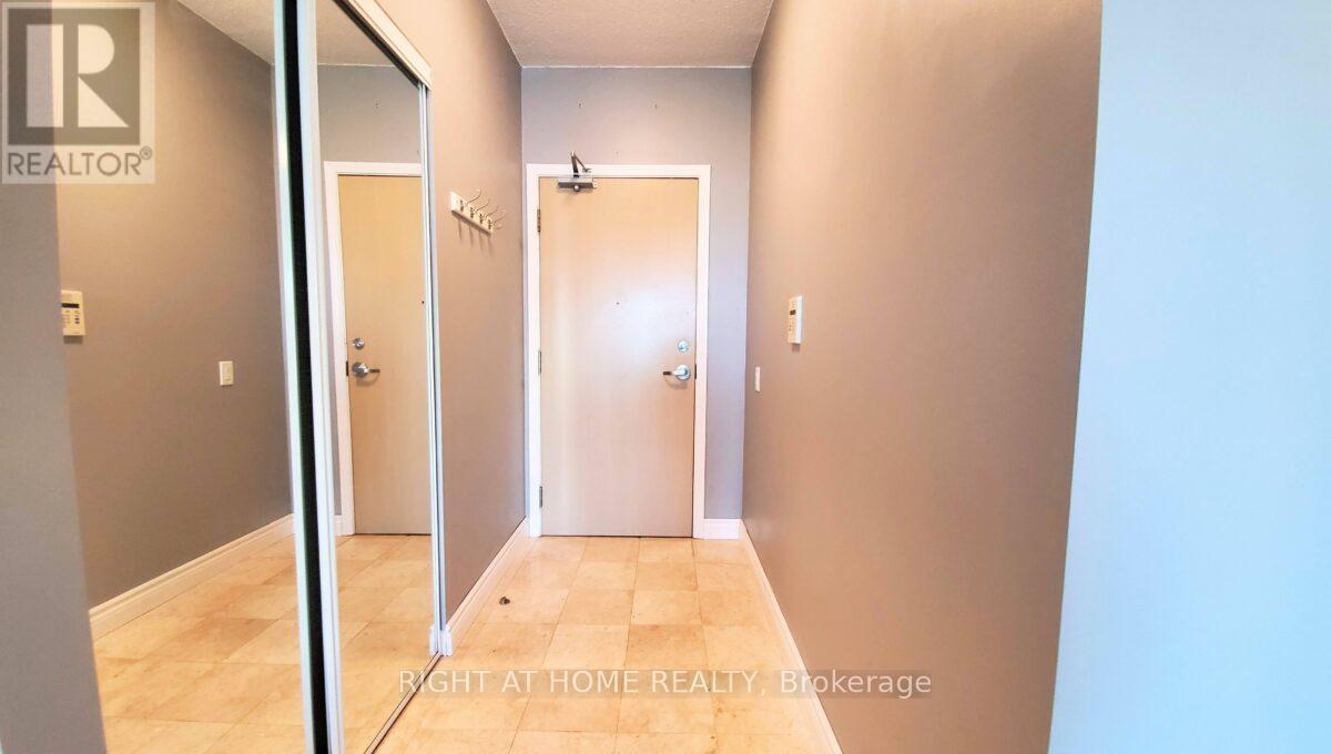 1301 - 60 Byng Avenue, Toronto (Willowdale East), Ontario  M2N 7K3 - Photo 2 - C12632586