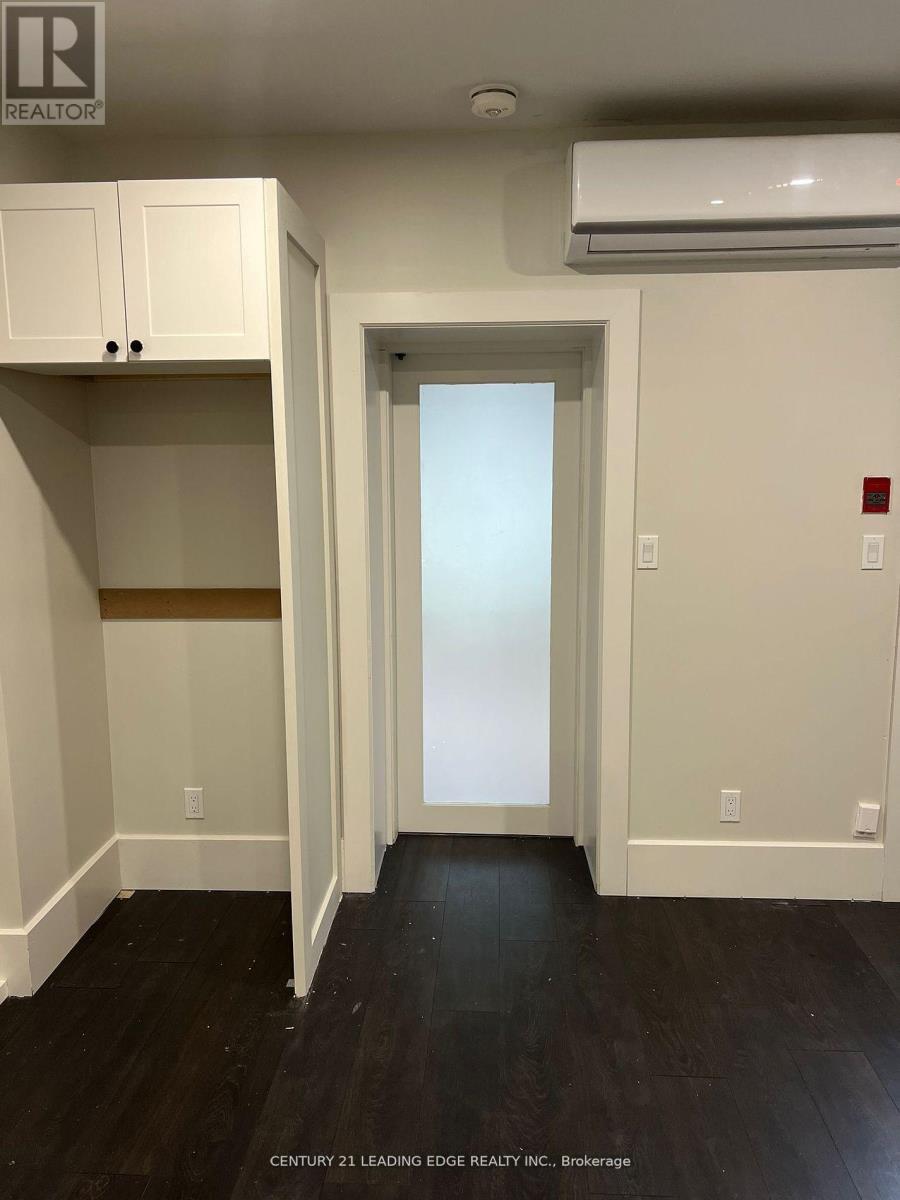 316-318 Front Street, Belleville, Ontario  K8N 2Z2 - Photo 5 - X12632600