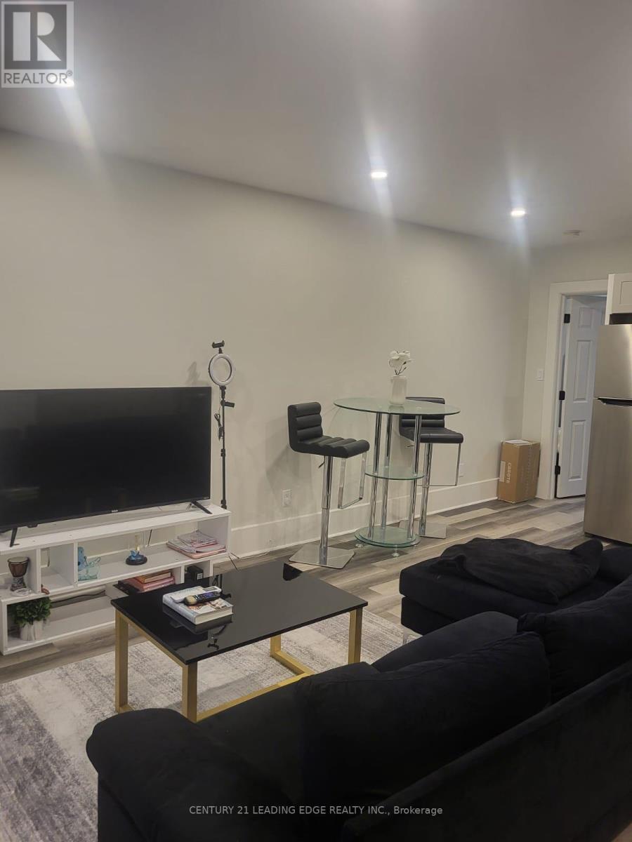 316-318 Front Street, Belleville, Ontario  K8N 2Z2 - Photo 8 - X12632600