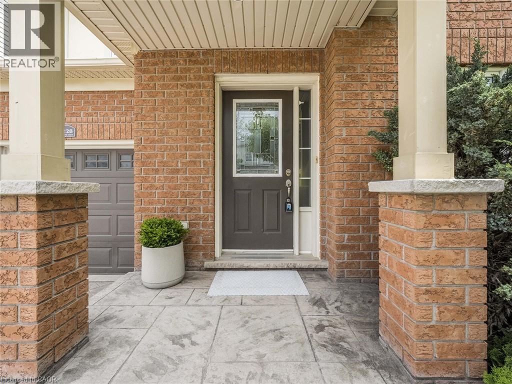 5228 Garland Crescent, Burlington, Ontario  L7L 7K9 - Photo 2 - 40792307