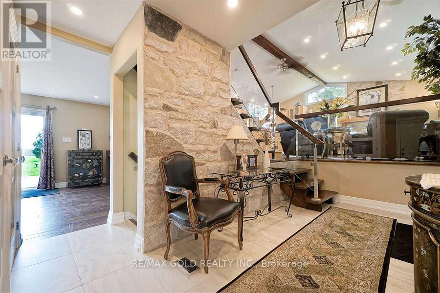 64312 Dufferin County Road, East Garafraxa, Ontario  L9W 7J5 - Photo 17 - X12630802