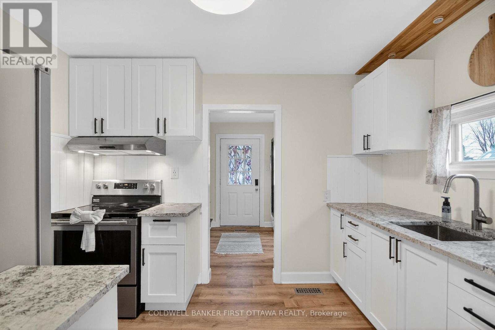 8712 Bank Street, Ottawa, Ontario  K0A 3J0 - Photo 9 - X12632606