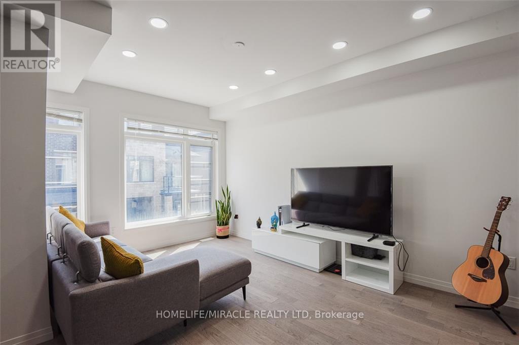 130 - 30 Times Square Boulevard, Hamilton, Ontario L8J 0L8 - Photo 12 - X12615530