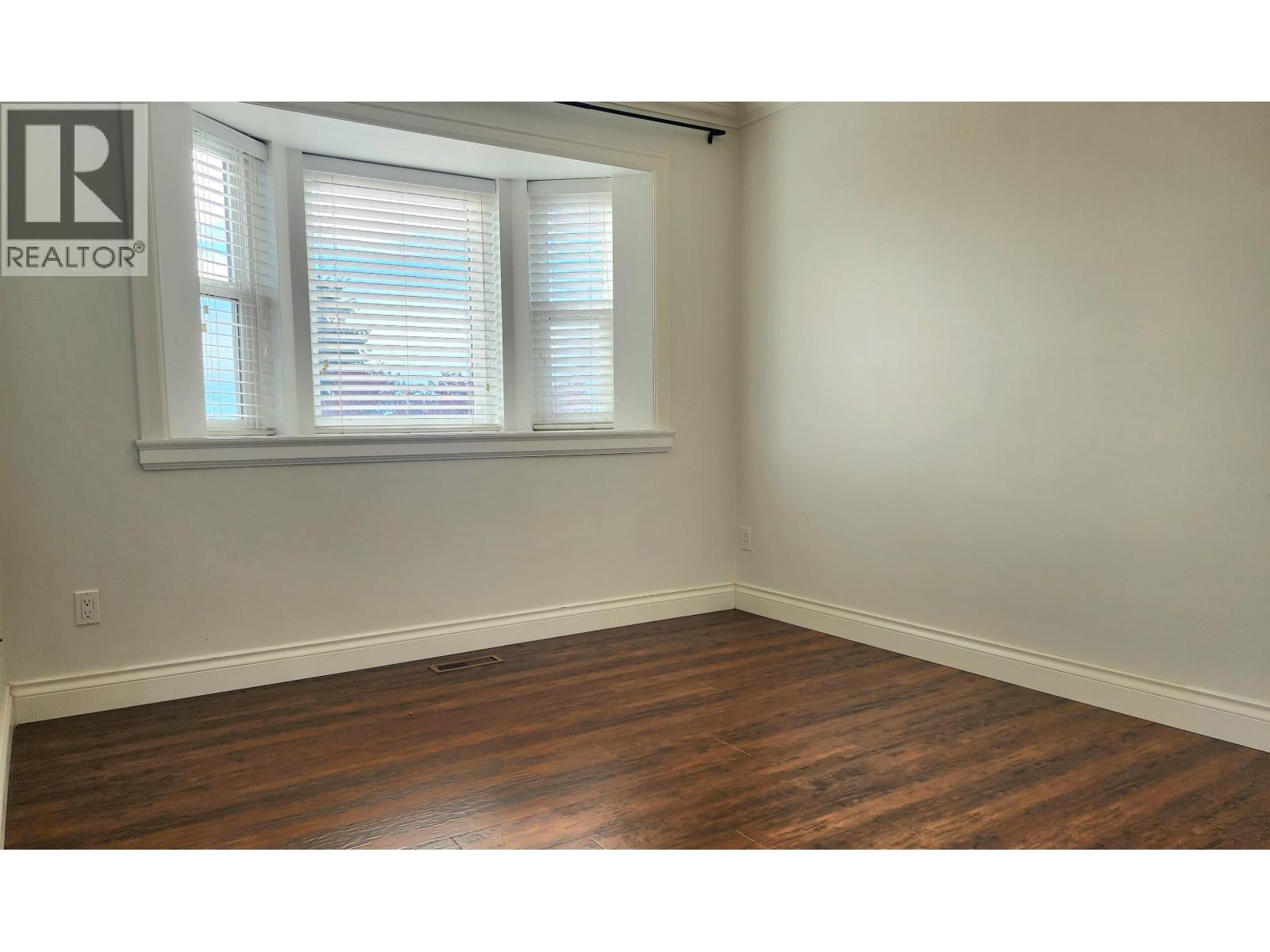 Main+up 1391 E 61 Avenue, Vancouver, British Columbia  V5X 2C8 - Photo 5 - R3073143