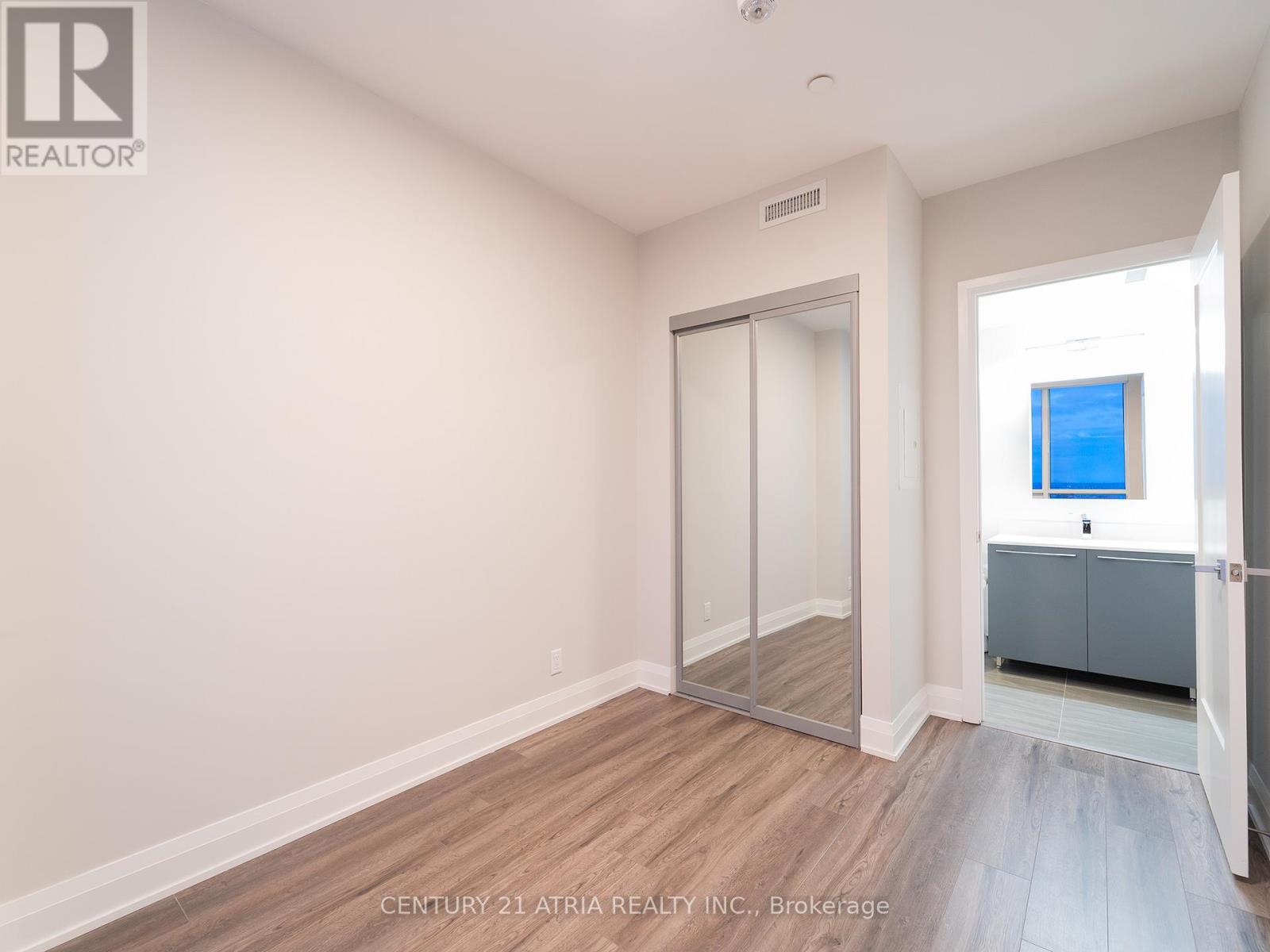 4610 - 8 Water Walk Drive, Markham, Ontario  L3R 6L4 - Photo 11 - N12632602