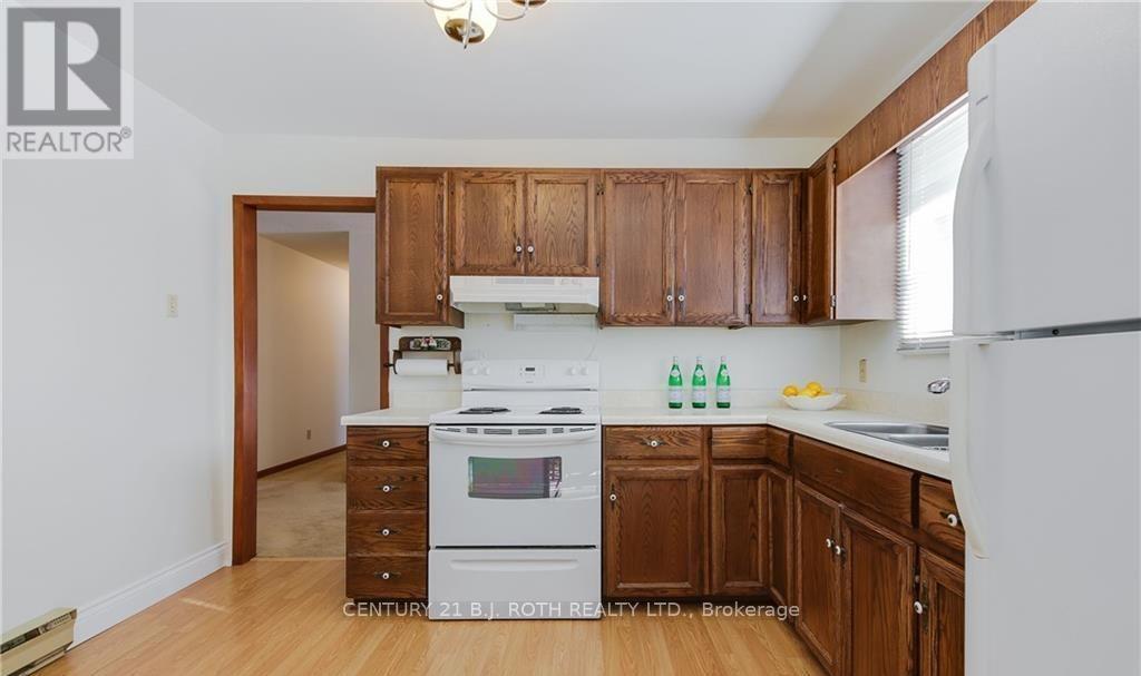 787 Innisfil Beach Road, Innisfil, Ontario  L9S 4E4 - Photo 11 - N12632610