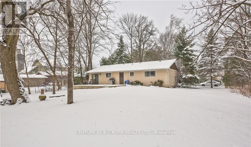 787 Innisfil Beach Road, Innisfil, Ontario  L9S 4E4 - Photo 2 - N12632610