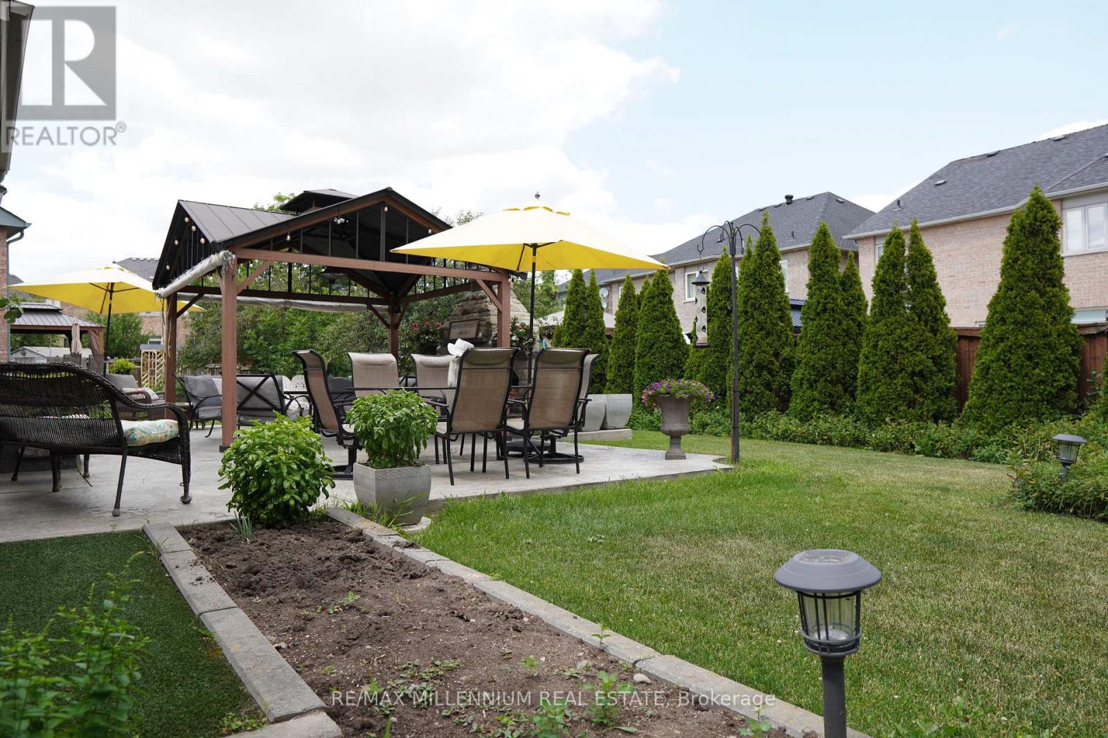 40 Rampart Drive, Brampton, Ontario  L6P 2Z1 - Photo 46 - W12632618