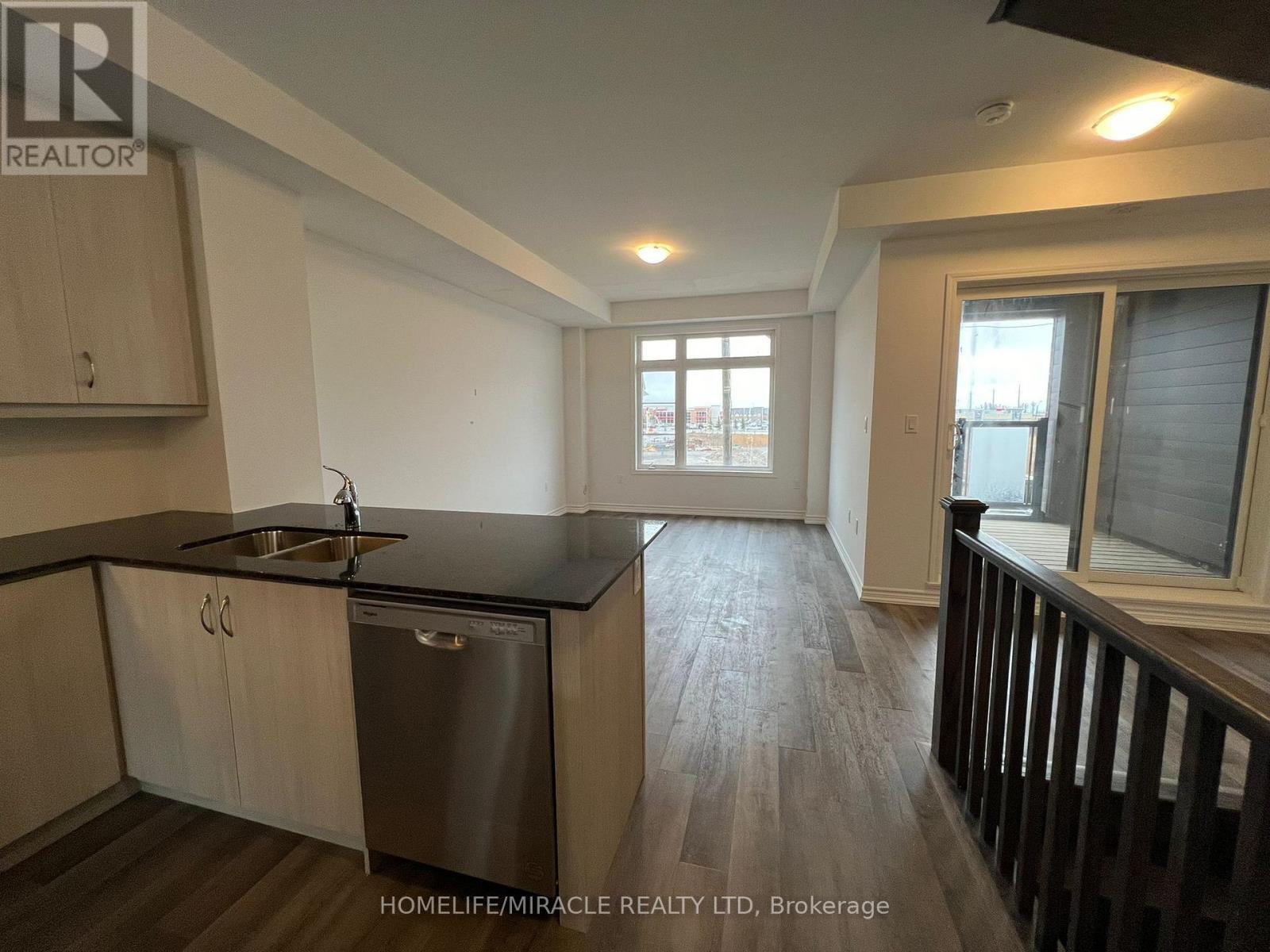 148 Keppel Circle, Brampton (Northwest Brampton), Ontario  L7A 5K7 - Photo 2 - W12632622