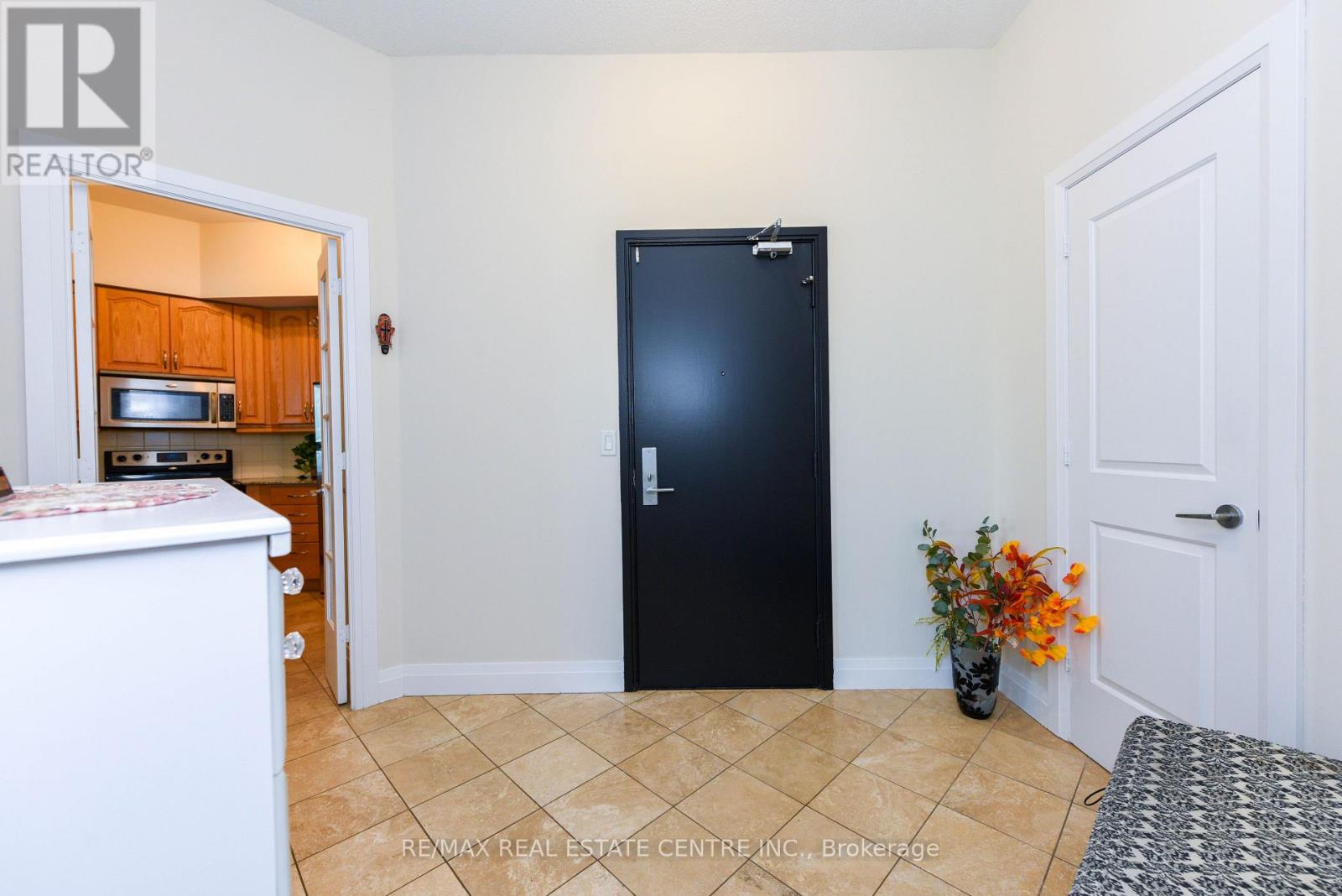 2605 - 90 Absolute Avenue, Mississauga (City Centre), Ontario  L4Z 0A3 - Photo 4 - W12632626