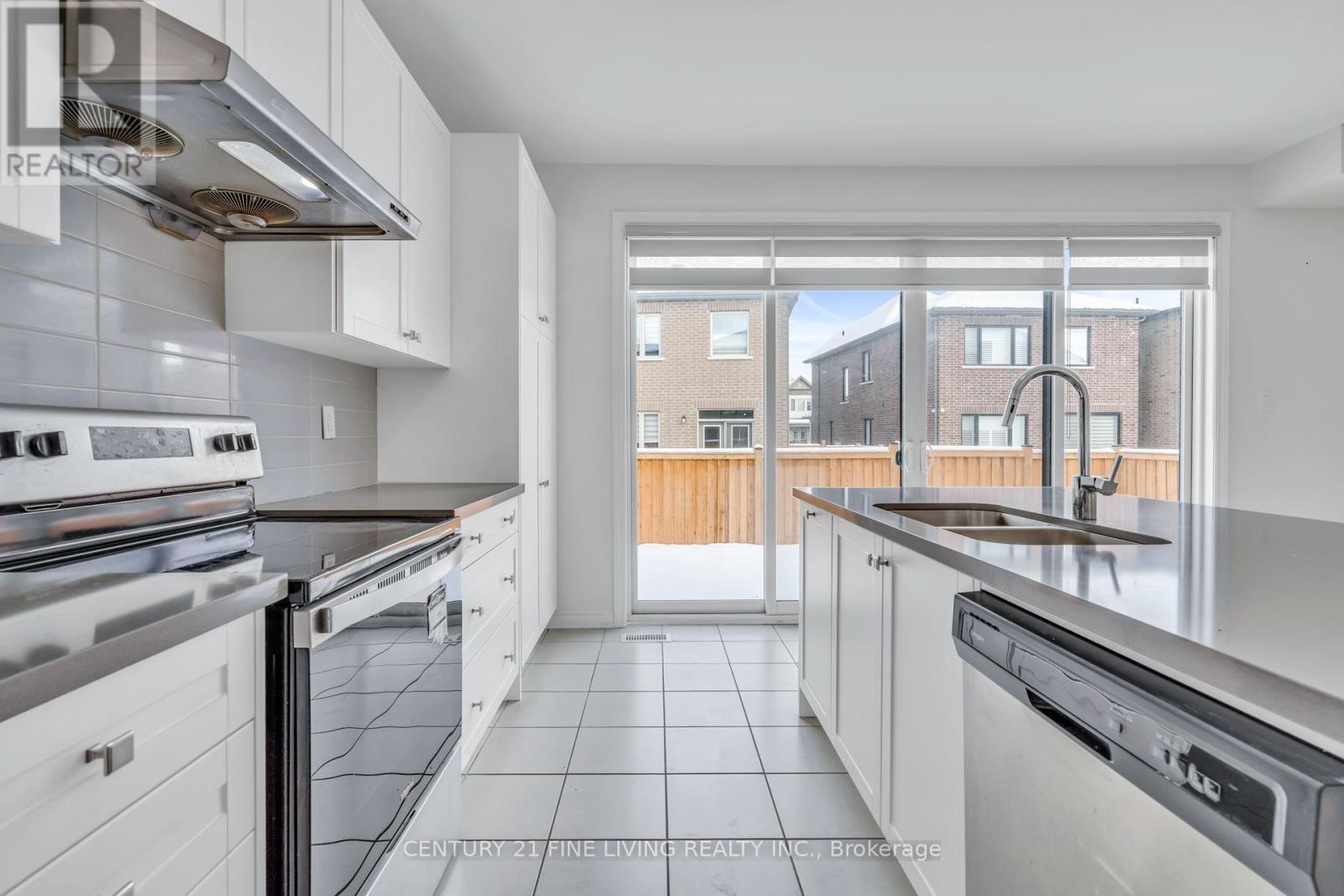 37 Petch Avenue, Caledon, Ontario L7C 4J8 - Photo 24 - W12628194