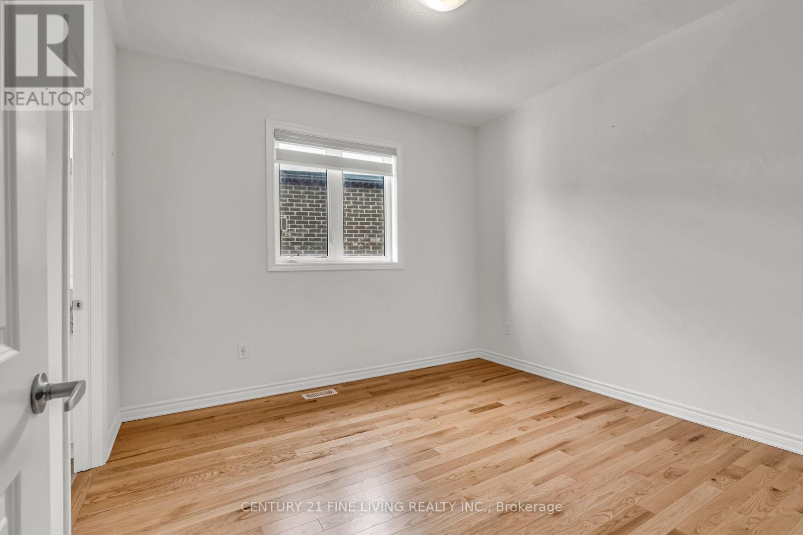 37 Petch Avenue, Caledon, Ontario L7C 4J8 - Photo 33 - W12628194