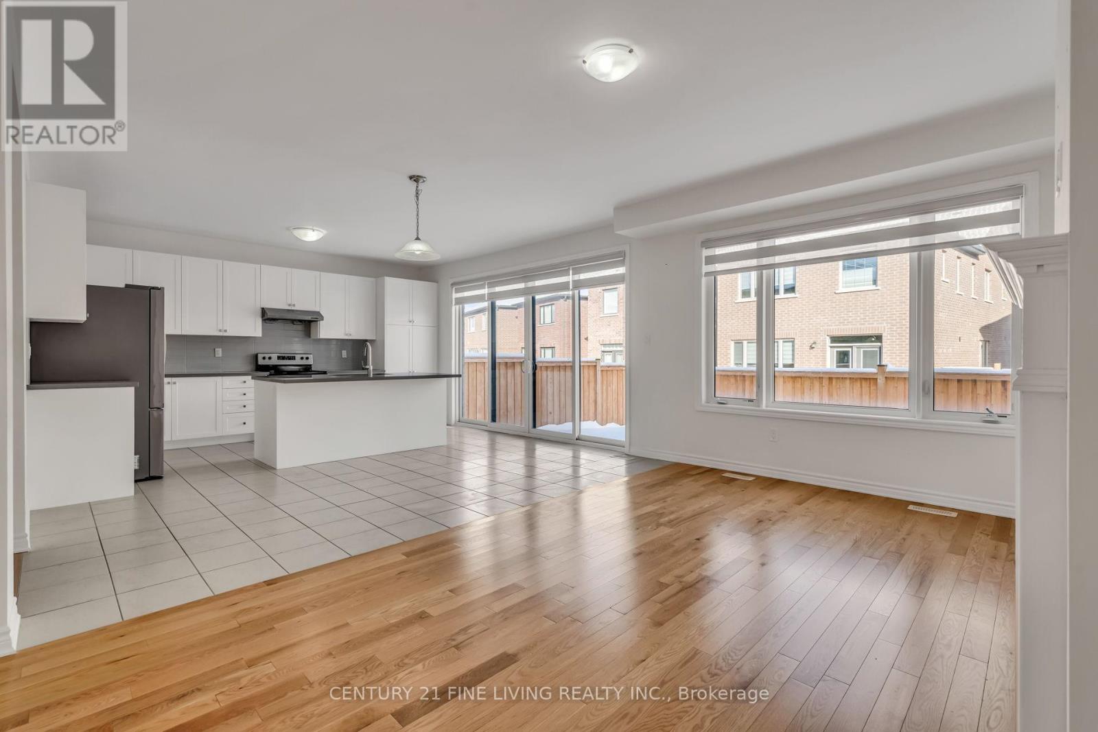 37 Petch Avenue, Caledon, Ontario L7C 4J8 - Photo 12 - W12628194