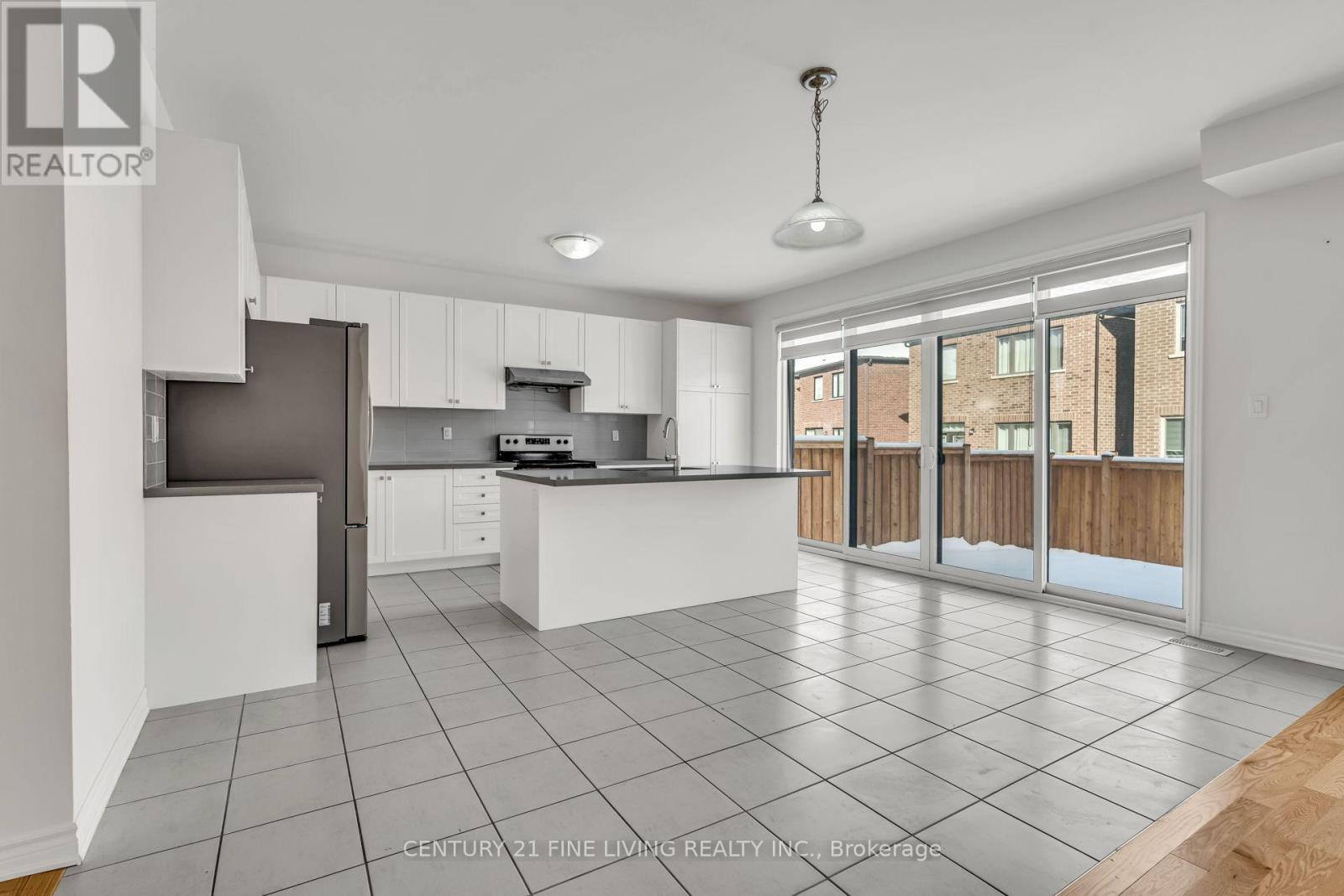 37 Petch Avenue, Caledon, Ontario L7C 4J8 - Photo 18 - W12628194