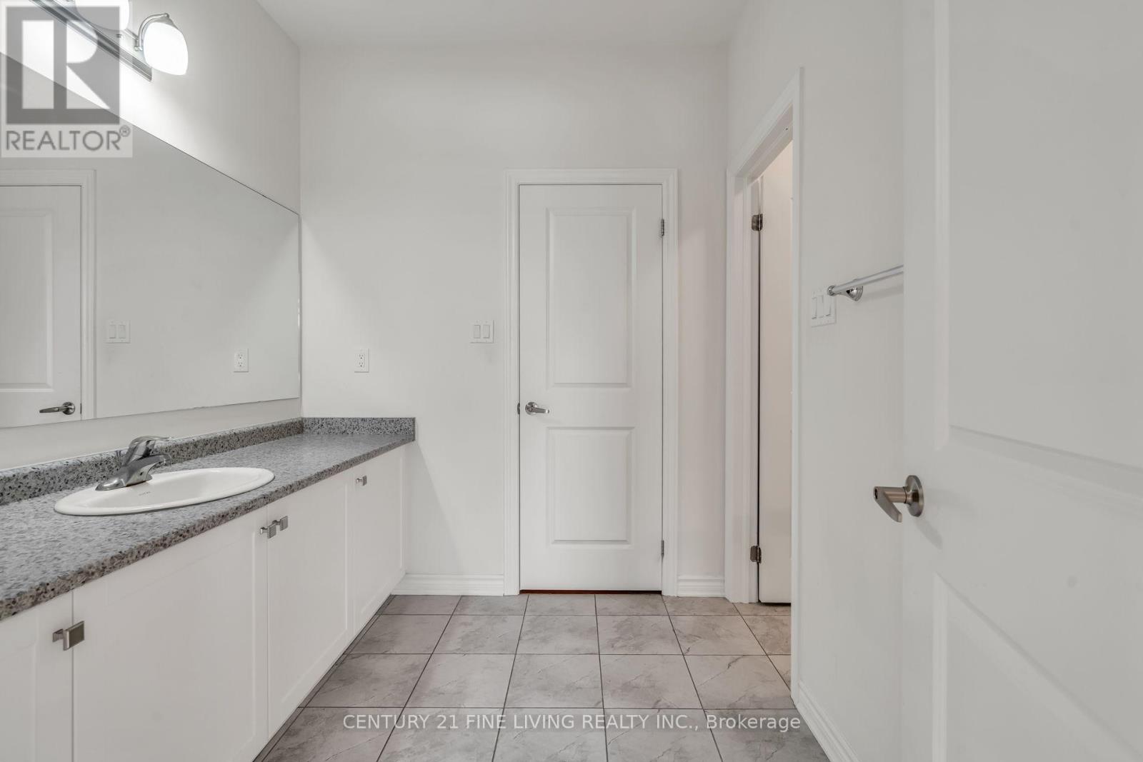 37 Petch Avenue, Caledon, Ontario L7C 4J8 - Photo 36 - W12628194