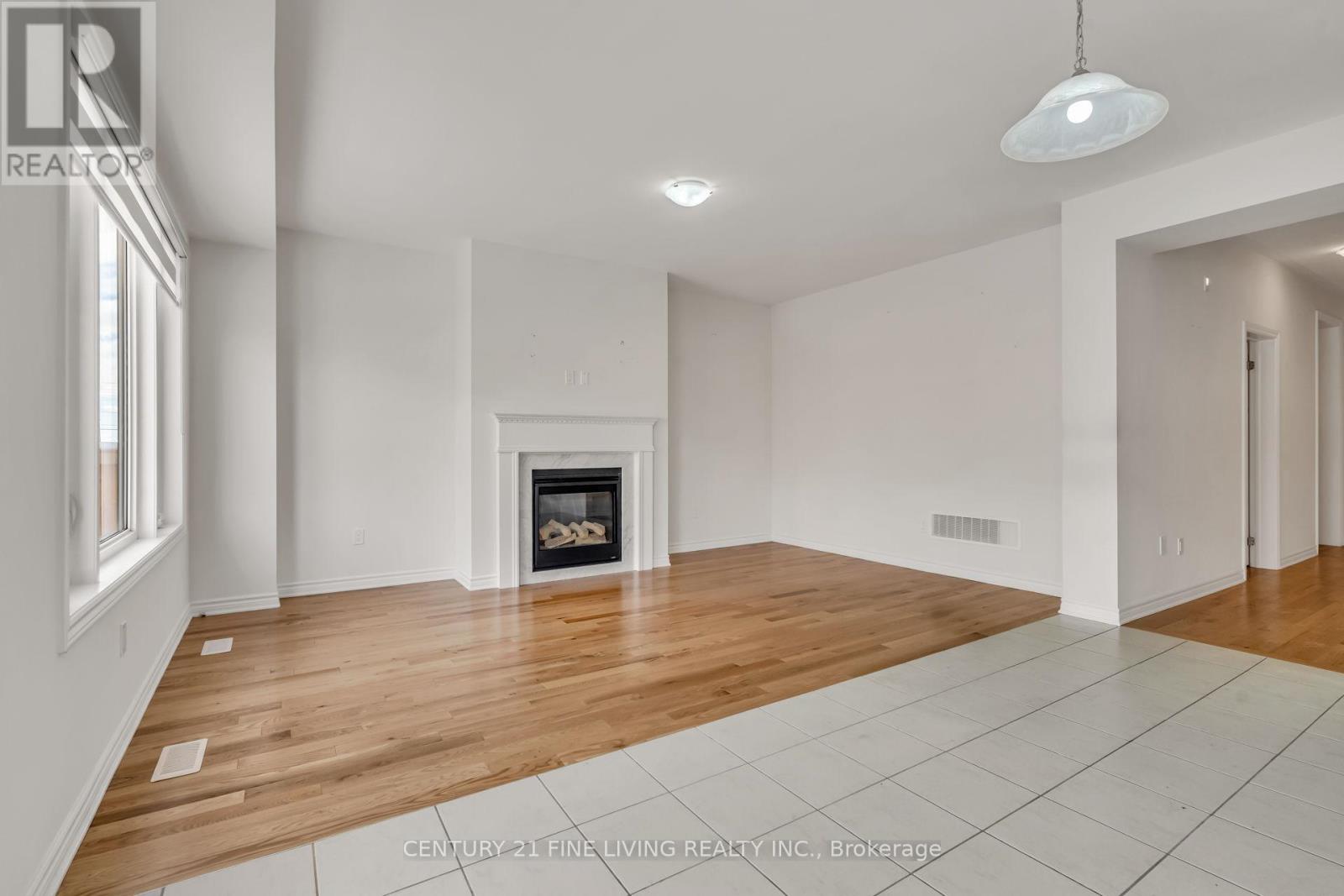 37 Petch Avenue, Caledon, Ontario L7C 4J8 - Photo 9 - W12628194