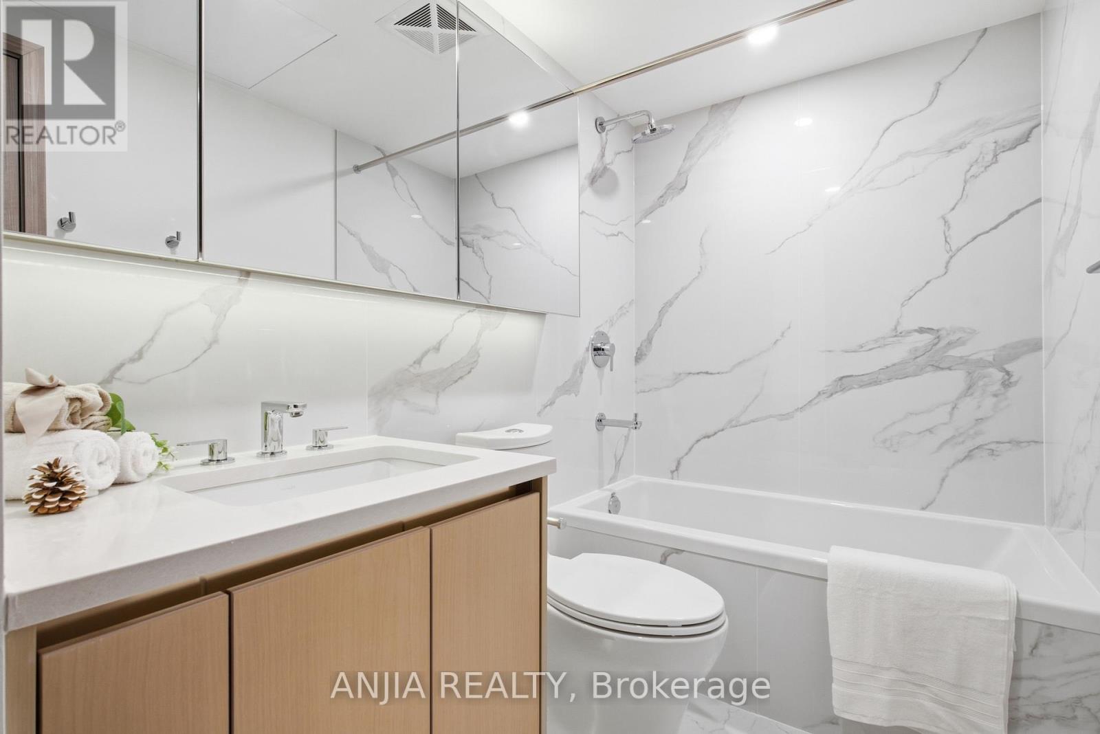 4108 - 1 Concord Cityplace Way, Toronto, Ontario M5V 0X3 - Photo 21 - C12632624