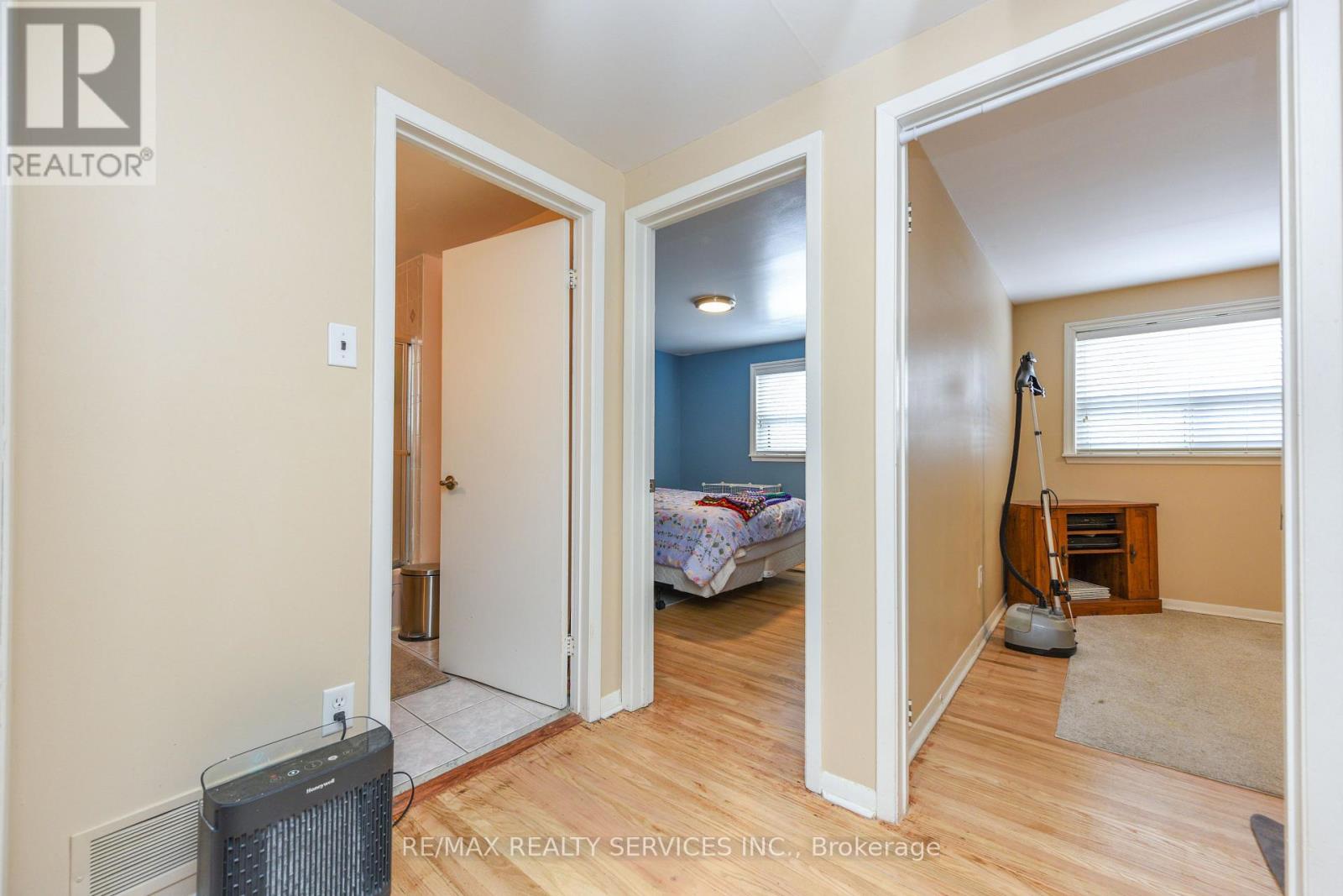 84 Flamingo Crescent, Brampton, Ontario  L6T 2G7 - Photo 16 - W12632642