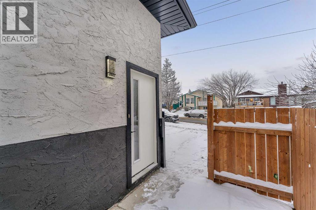 8420 Centre Street Ne, Calgary, Alberta  T3K 1Y1 - Photo 4 - A2274349
