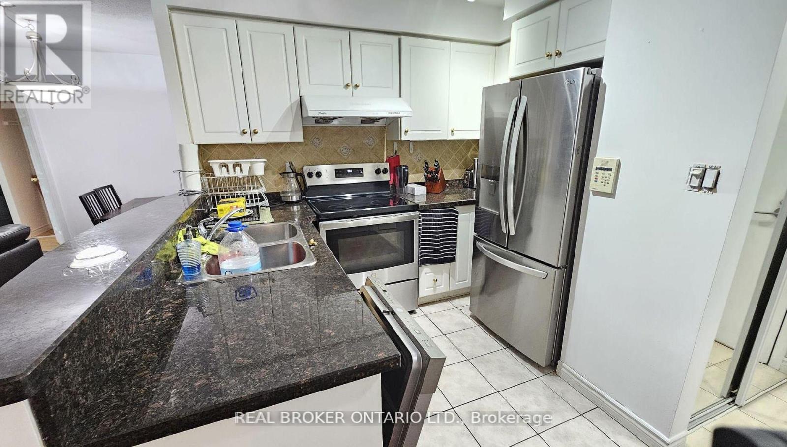 1516 - 7 Lorraine Drive, Toronto, Ontario  M2N 2E3 - Photo 7 - C12632580