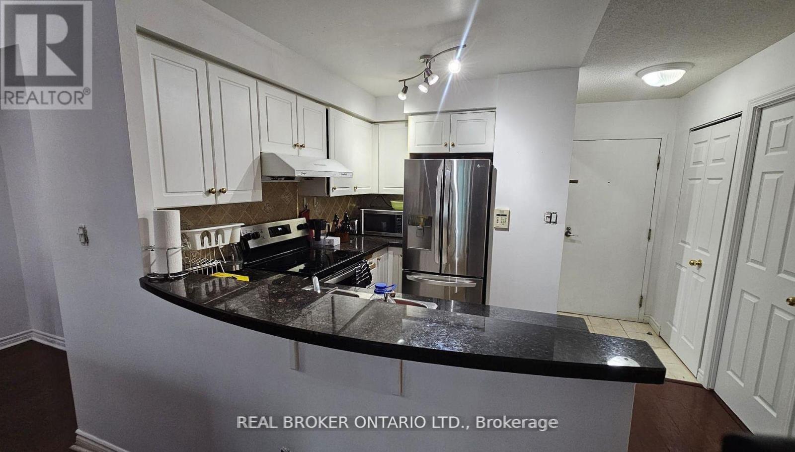 1516 - 7 Lorraine Drive, Toronto, Ontario  M2N 2E3 - Photo 9 - C12632580