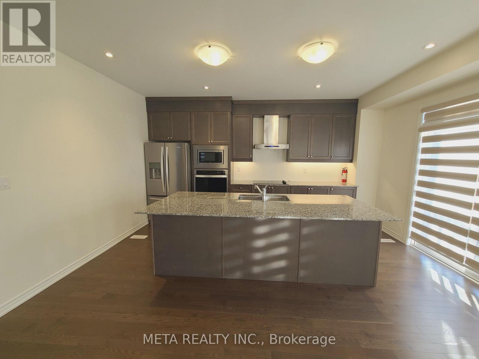 1175 Plymouth Drive, Oshawa, Ontario  L1L 0T4 - Photo 9 - E12452405