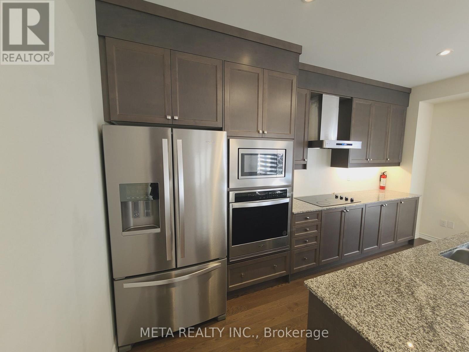 1175 Plymouth Drive, Oshawa, Ontario  L1L 0T4 - Photo 8 - E12452405