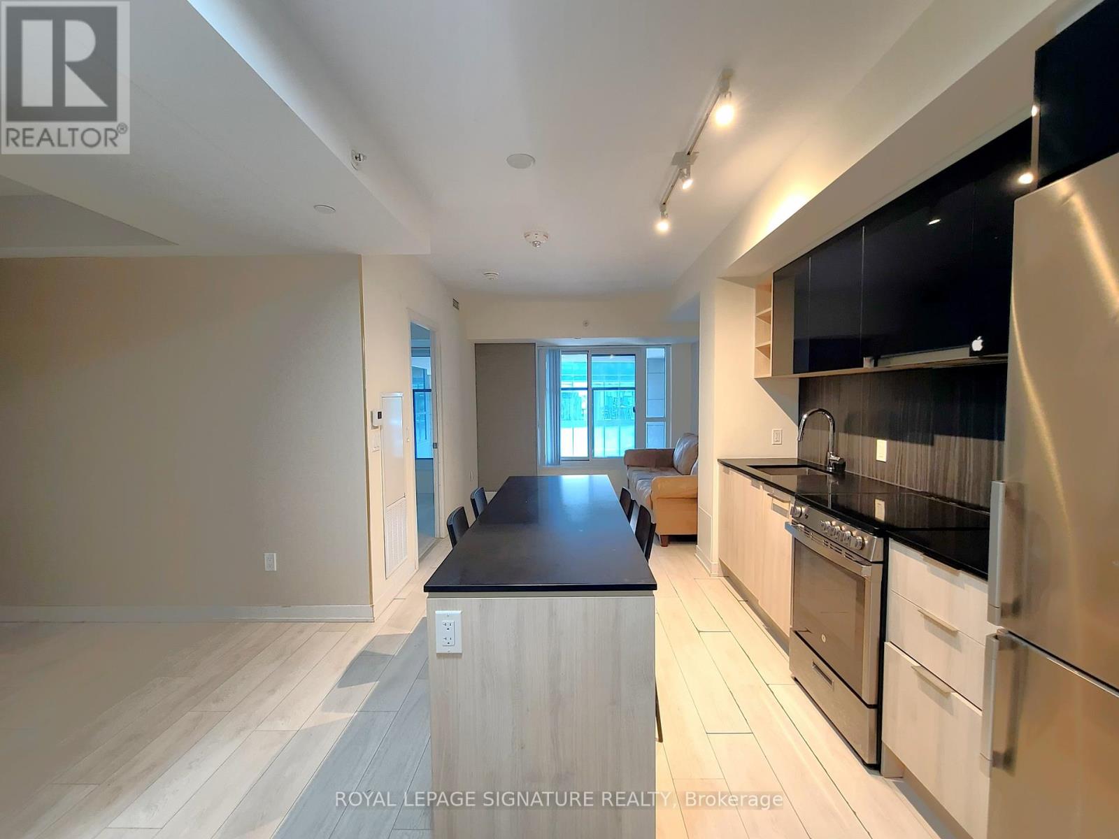 237 - 31 TIPPETT ROAD, Toronto, Ontario