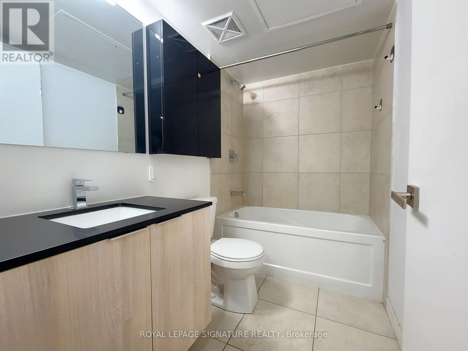 237 - 31 Tippett Road, Toronto, Ontario  M3H 0C8 - Photo 3 - C12632652