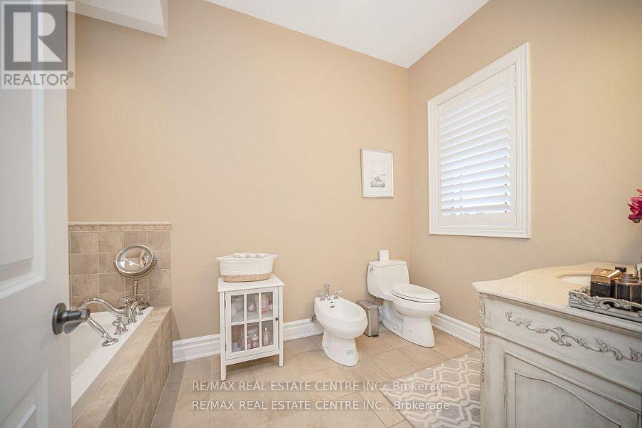 Upper Portion - 14645 5 Side Road, Halton Hills, Ontario  L7G 4S5 - Photo 20 - W12603414