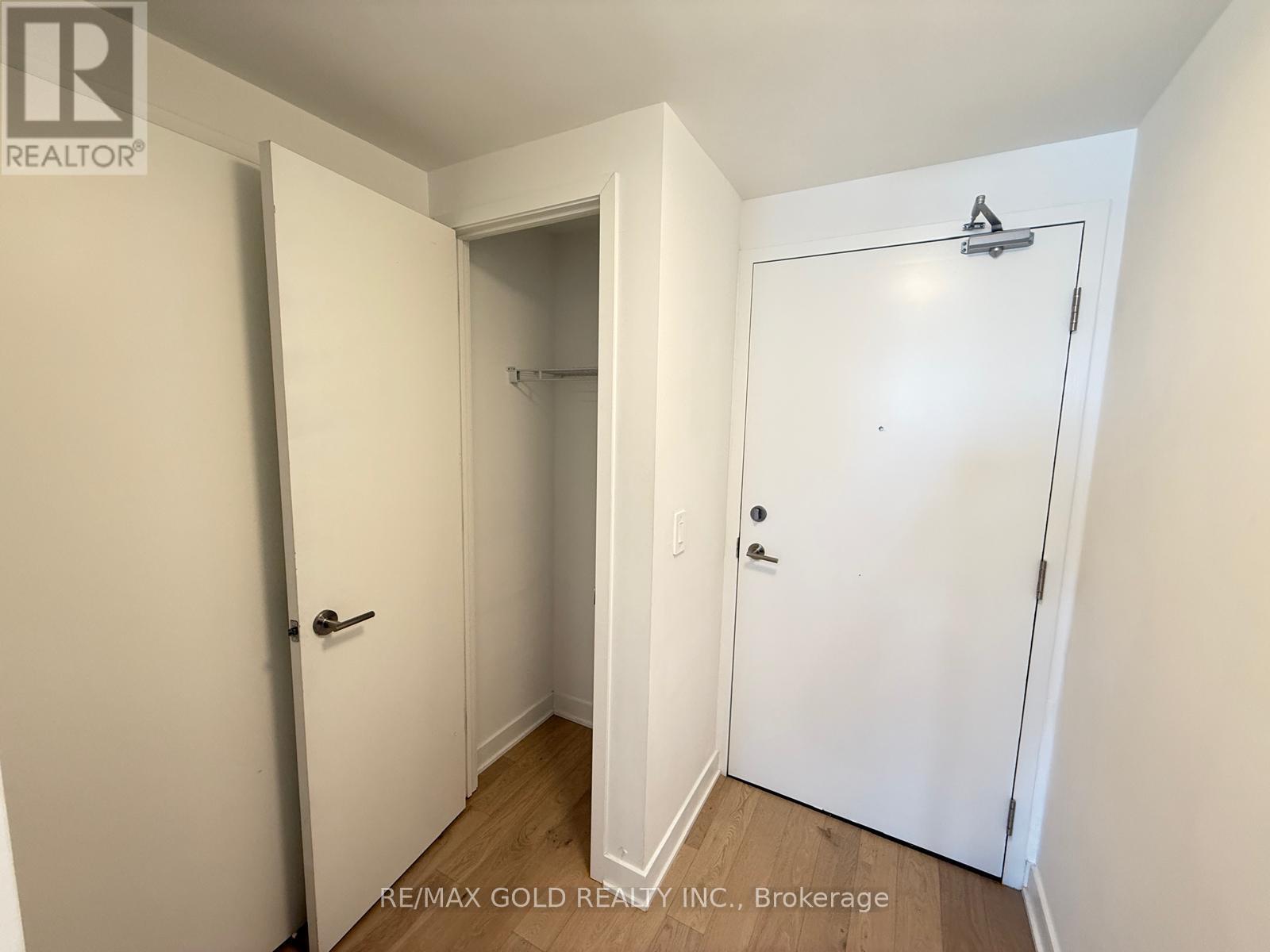 515 - 2720 Dundas Street W, Toronto, Ontario  M6P 0C3 - Photo 8 - W12632308