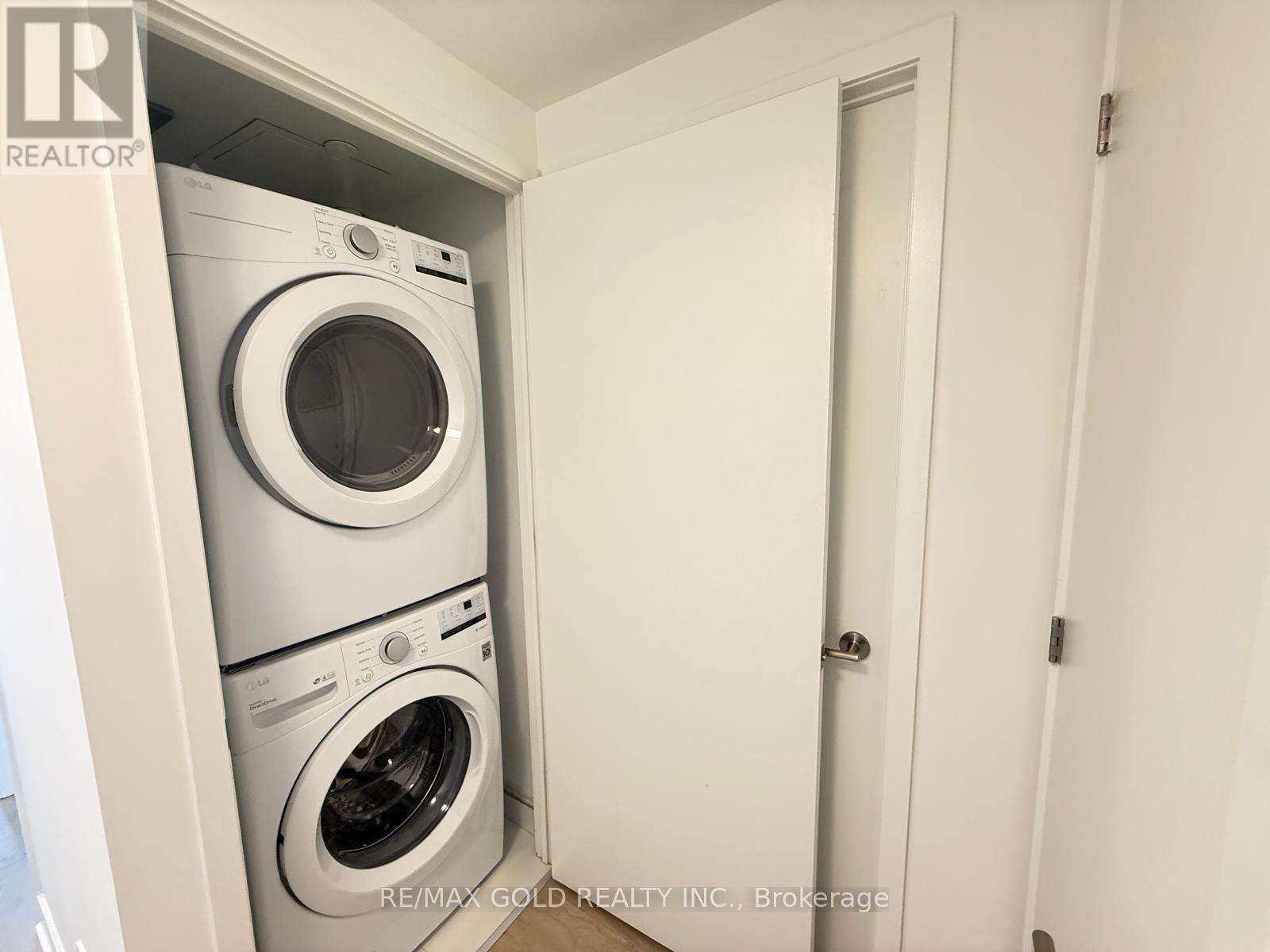 515 - 2720 Dundas Street W, Toronto, Ontario  M6P 0C3 - Photo 7 - W12632308