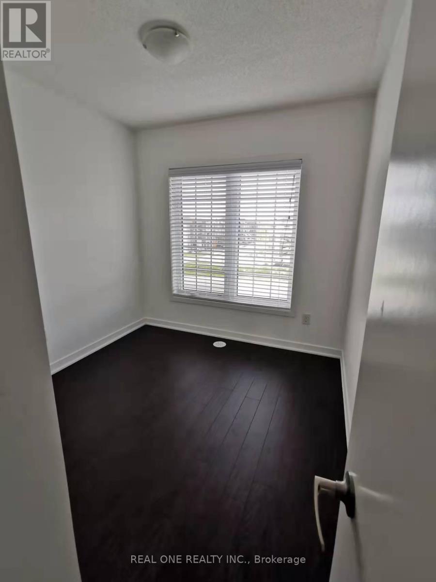 209 Harding Park Street, Newmarket, Ontario  L3Y 0E1 - Photo 19 - N12632646