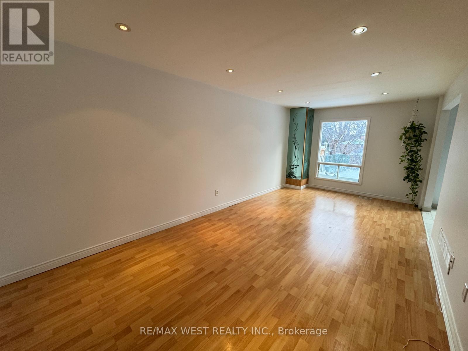 51 MICHAEL DRIVE, Richmond Hill, Ontario