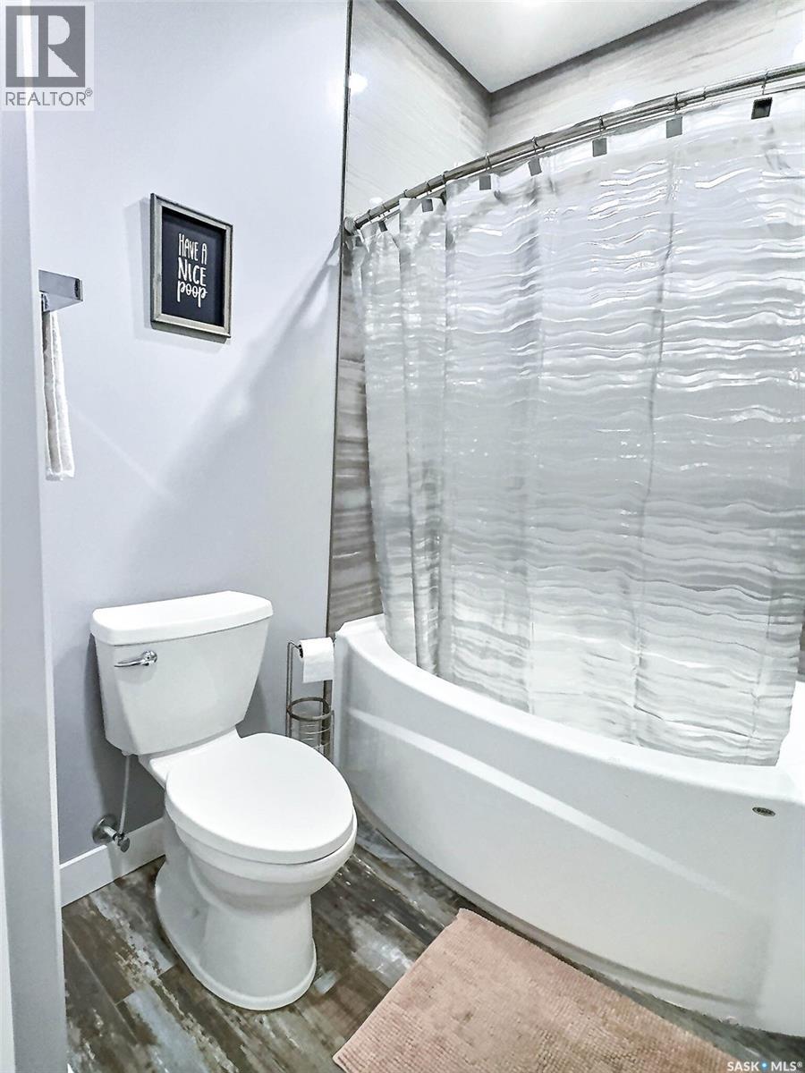 3070 Lakeview Drive, Prince Albert, Saskatchewan  S6V 5E6 - Photo 15 - SK025541