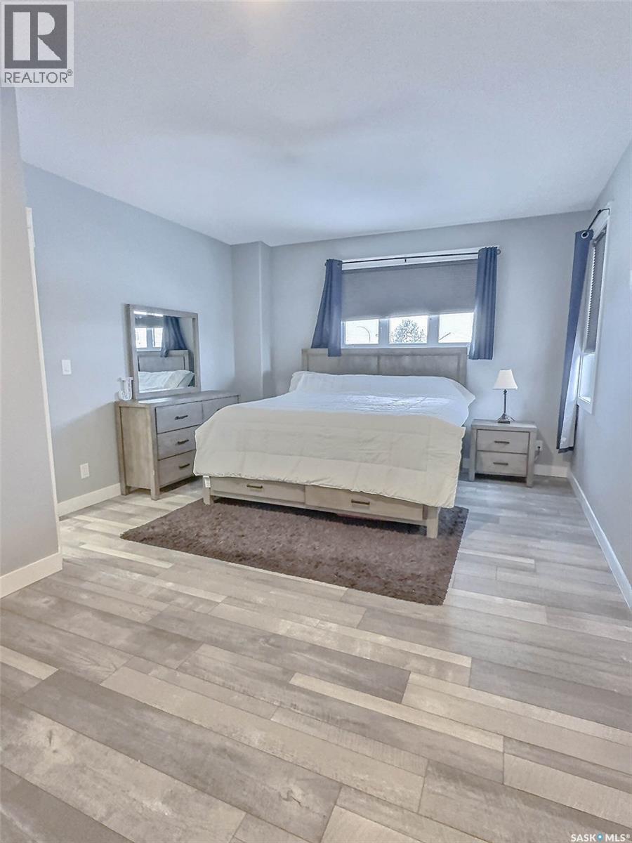 3070 Lakeview Drive, Prince Albert, Saskatchewan  S6V 5E6 - Photo 18 - SK025541