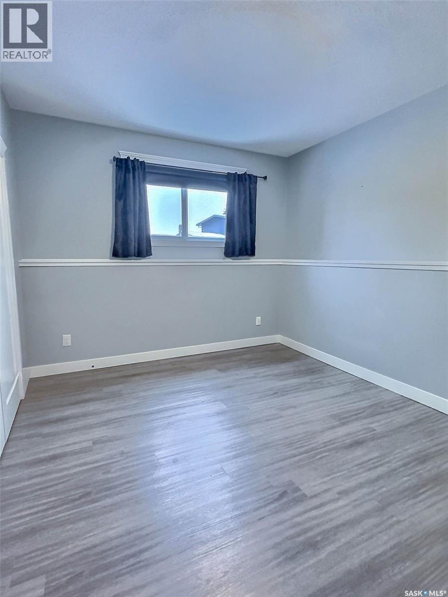3070 Lakeview Drive, Prince Albert, Saskatchewan  S6V 5E6 - Photo 25 - SK025541